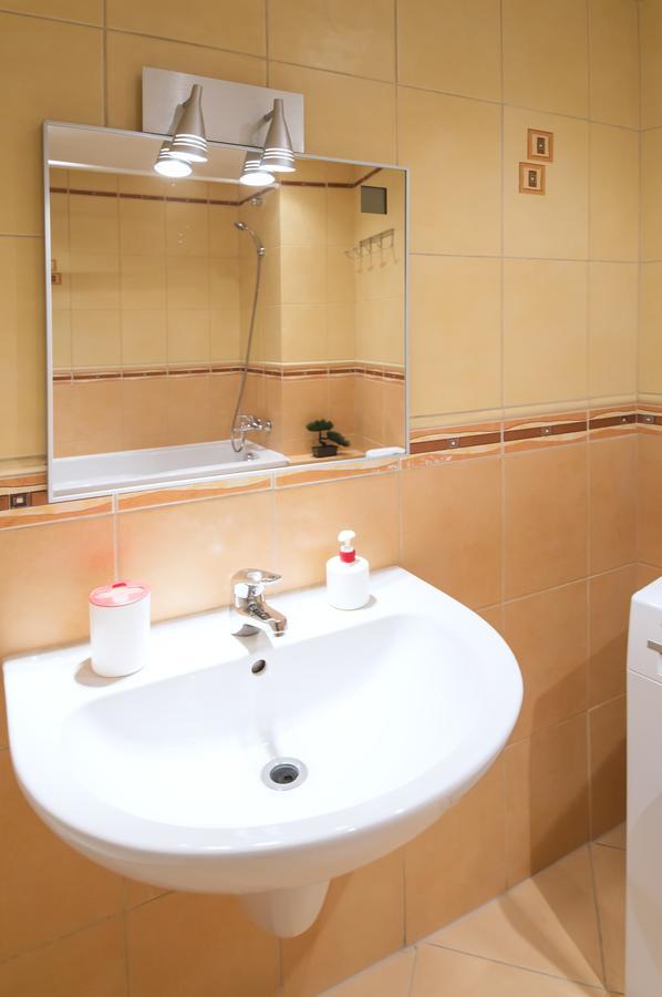 Modern Apartments Opatovicka Прага Екстериор снимка