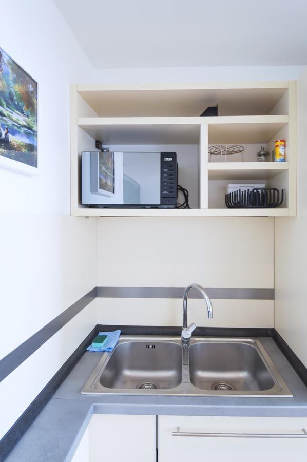 Modern Apartments Opatovicka Прага Екстериор снимка