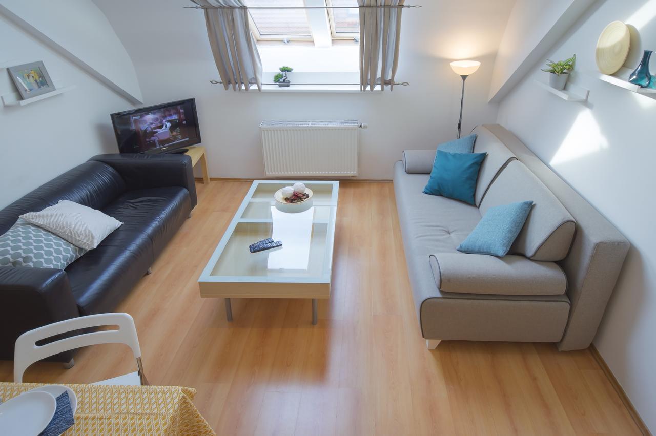 Modern Apartments Opatovicka Прага Екстериор снимка