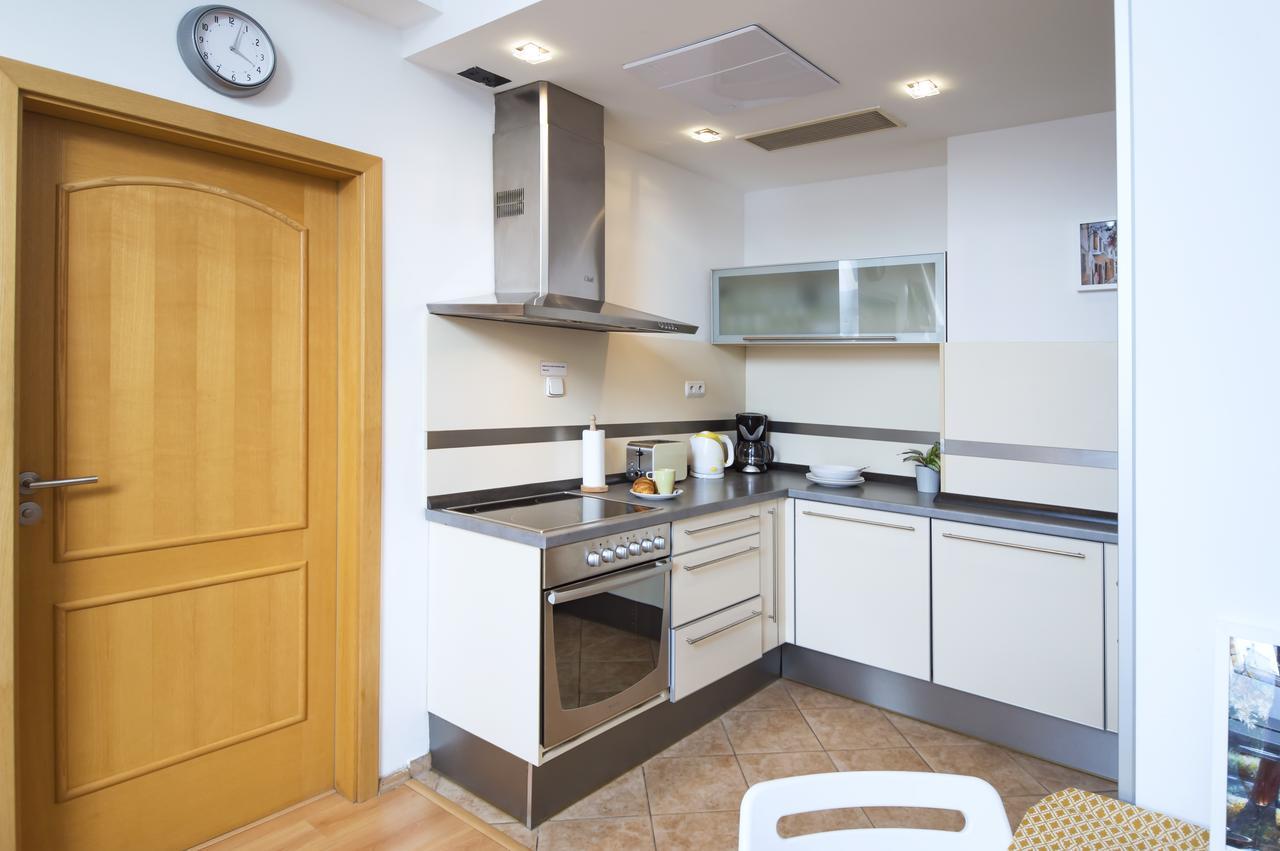 Modern Apartments Opatovicka Прага Екстериор снимка