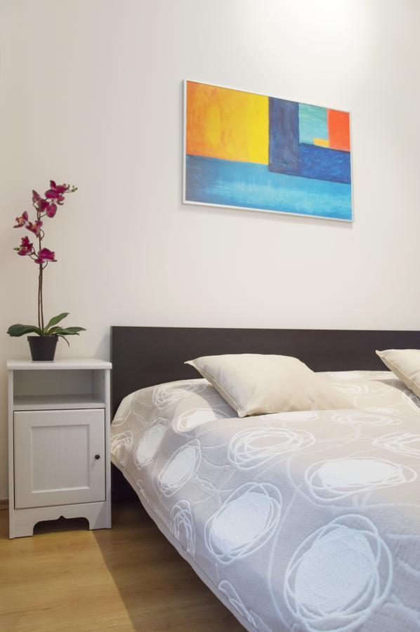 Modern Apartments Opatovicka Прага Екстериор снимка