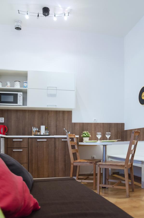 Modern Apartments Opatovicka Прага Екстериор снимка