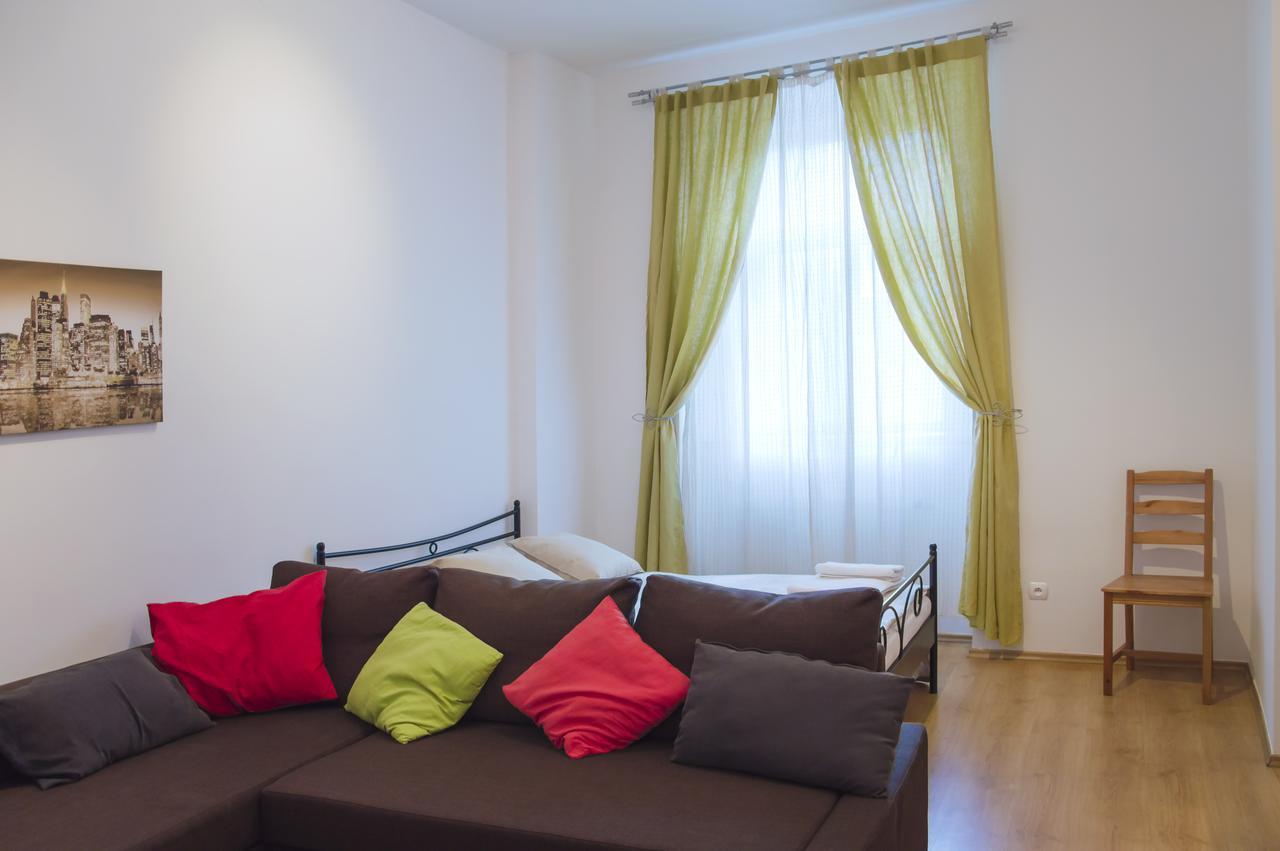 Modern Apartments Opatovicka Прага Екстериор снимка